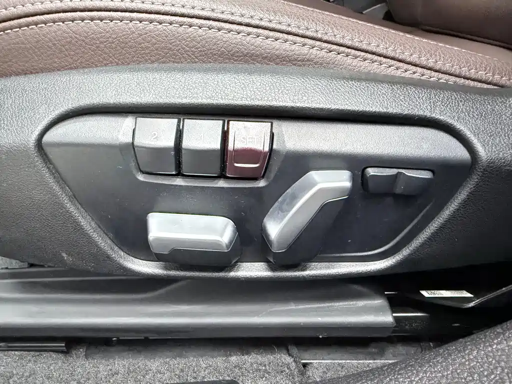 BMW 1 Series 2022 — фото 19
