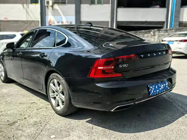 Volvo S90 2017