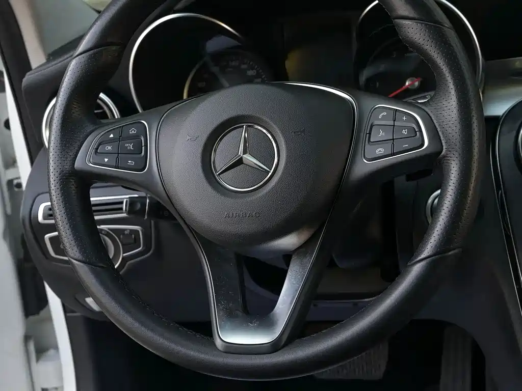 Mercedes-Benz C-Class 2018 — фото 11