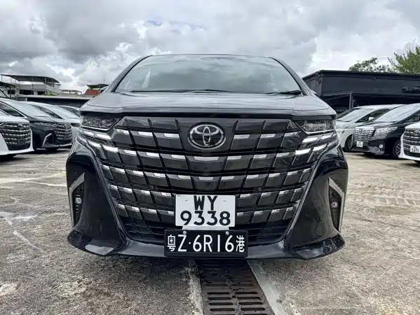 Toyota Alphard 2026
