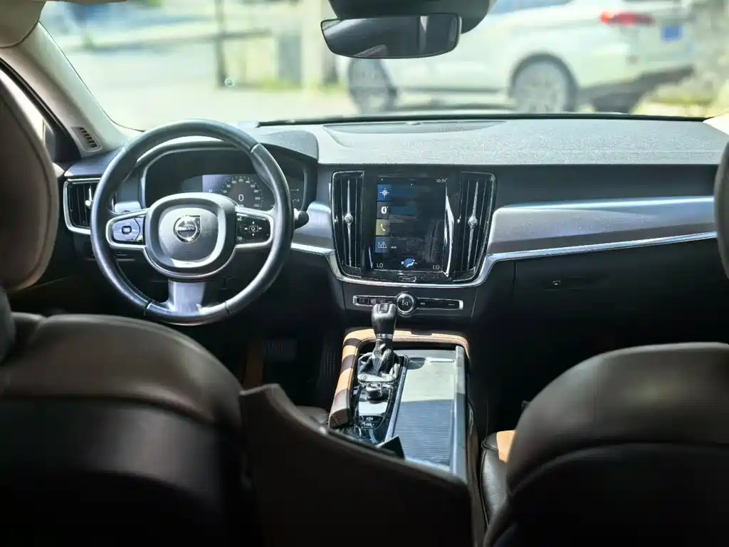 Volvo S90 2017 — фото 4