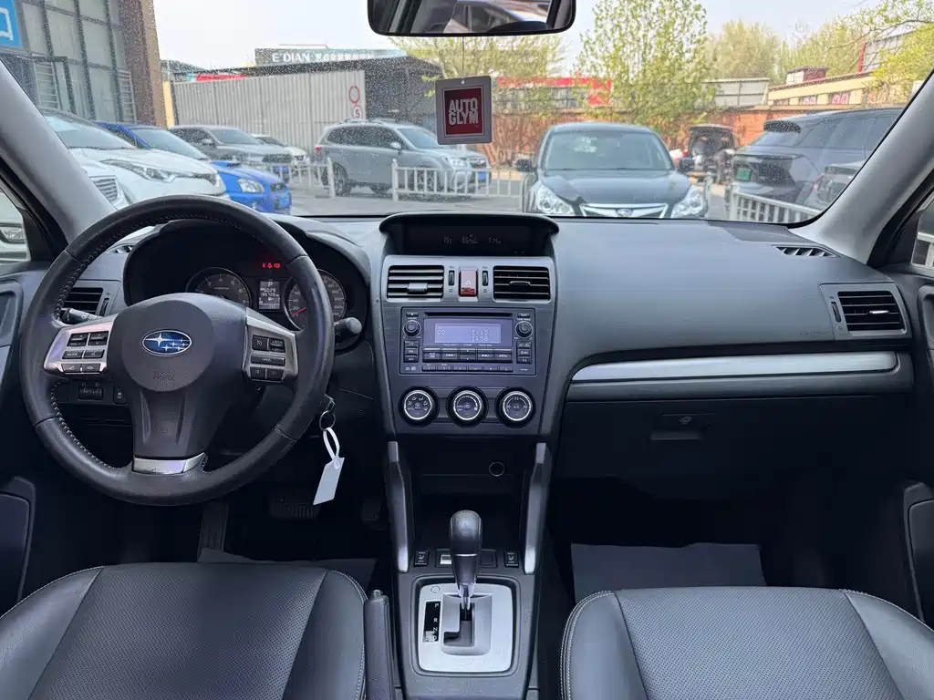 Subaru Forester 2015 — фото 13