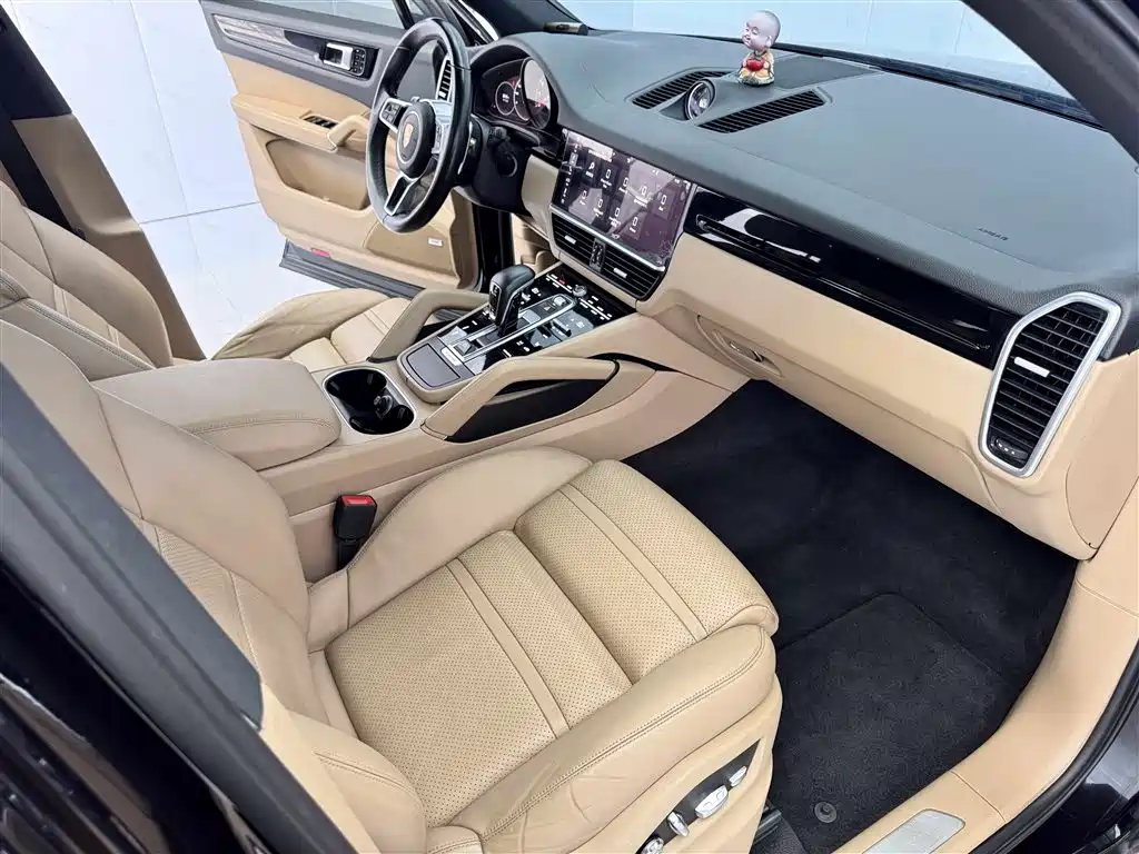 Porsche Cayenne 2019 — фото 10