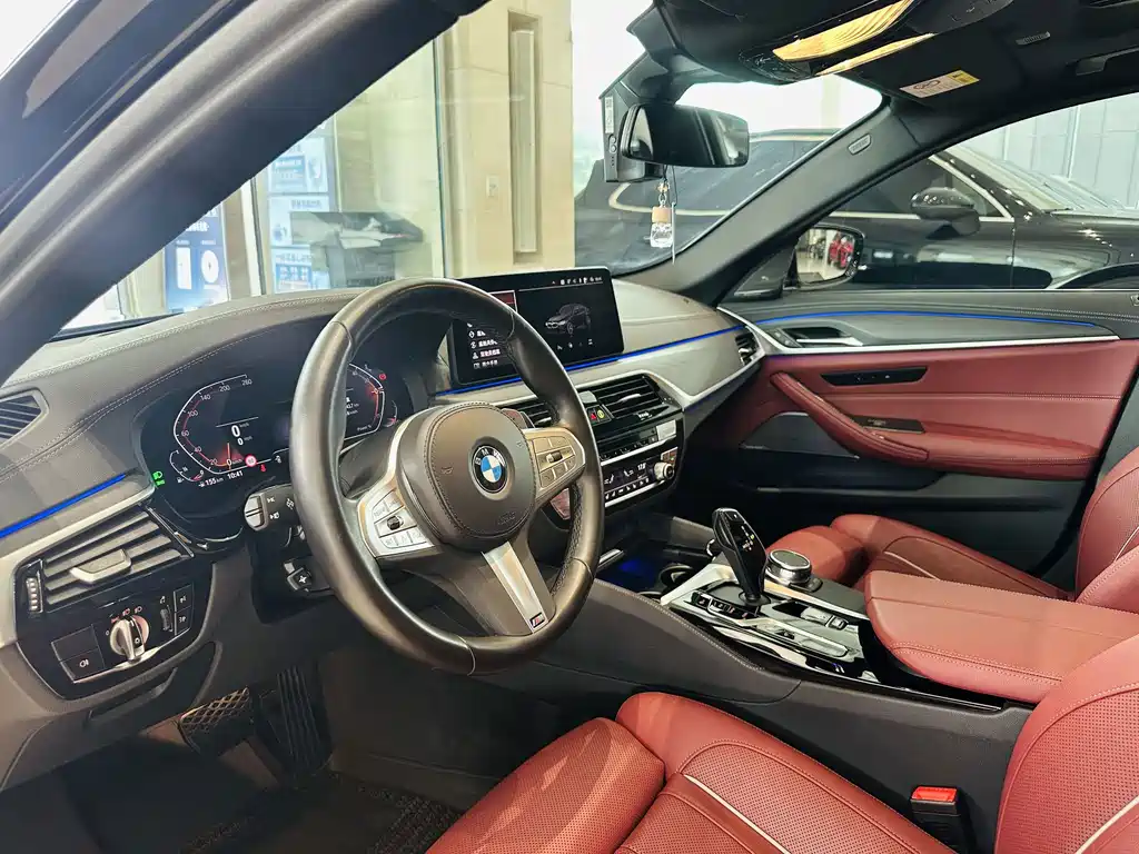 BMW 5 Series 2023