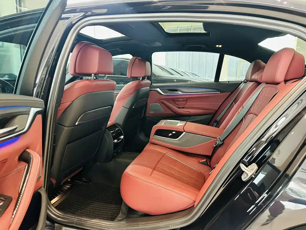 BMW 5 Series 2023