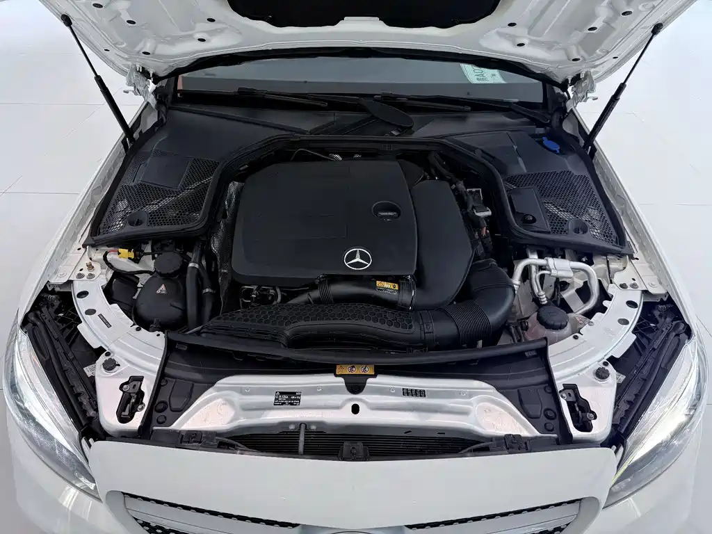 Mercedes-Benz C-Class 2019 — фото 18