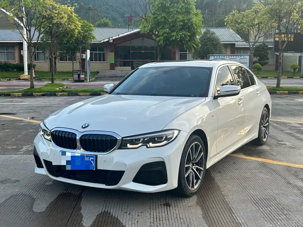 BMW 3 Series 2021
