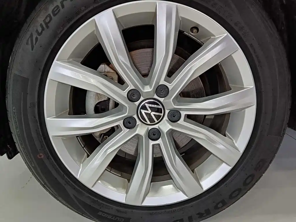 Volkswagen T-Roc 2023 — фото 20