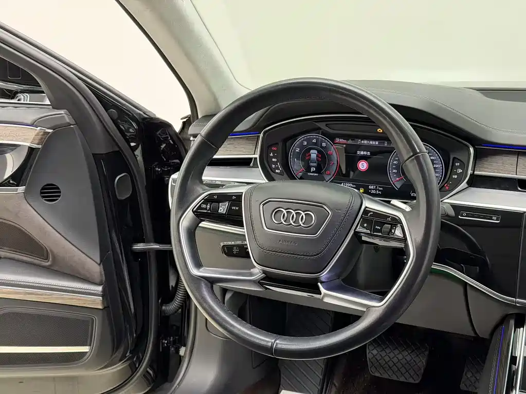 Audi A8 2023 — фото 12
