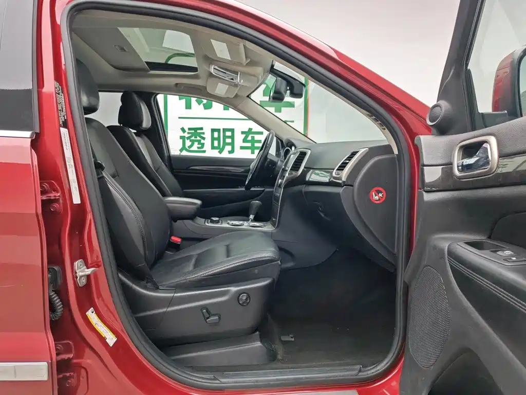 Jeep Grand Cherokee 2013 — фото 23