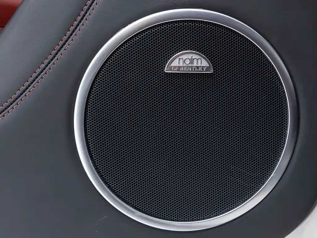 Bentley Continental 2018 — фото 12