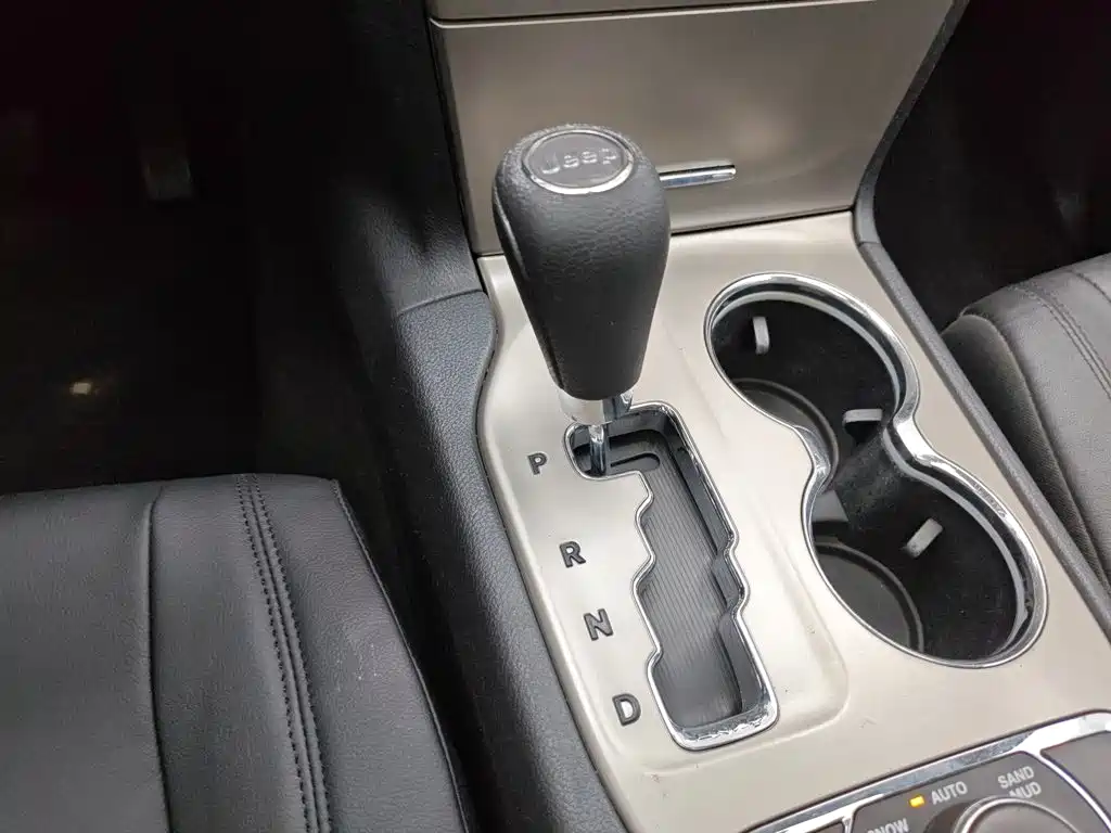 Jeep Grand Cherokee 2013 — фото 13