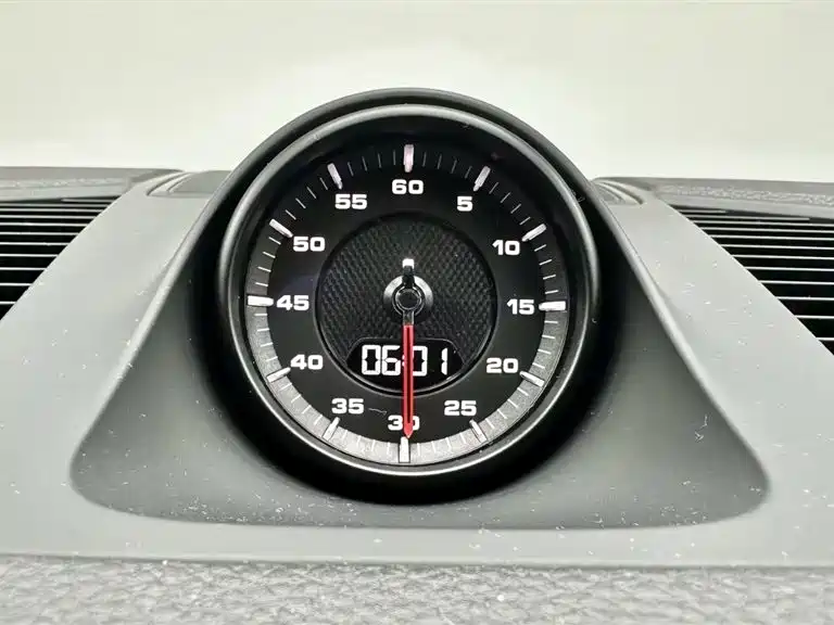 Porsche Cayenne 2023 — фото 16