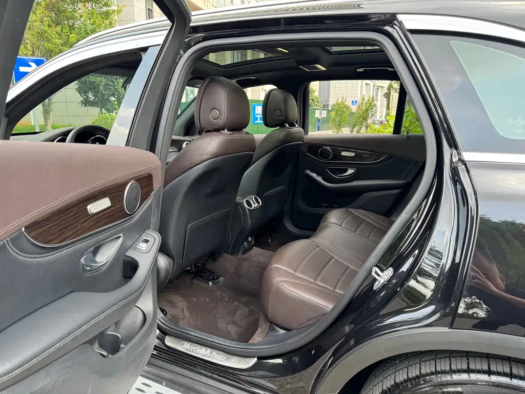 Mercedes-Benz GLC 2019 — фото 19