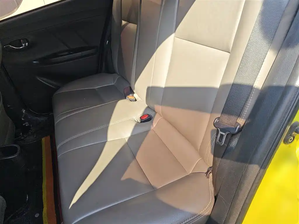 Toyota Yaris L 2016 — фото 13