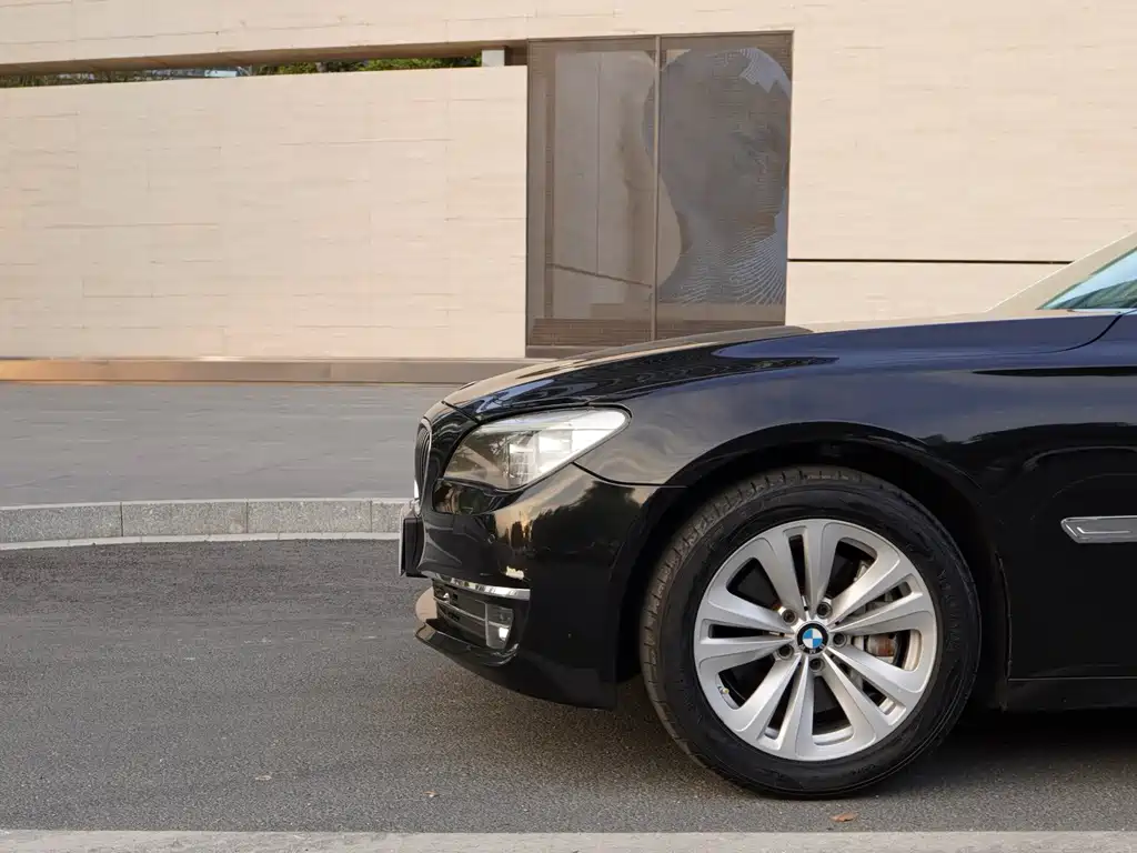BMW 7 Series 2013 — фото 15