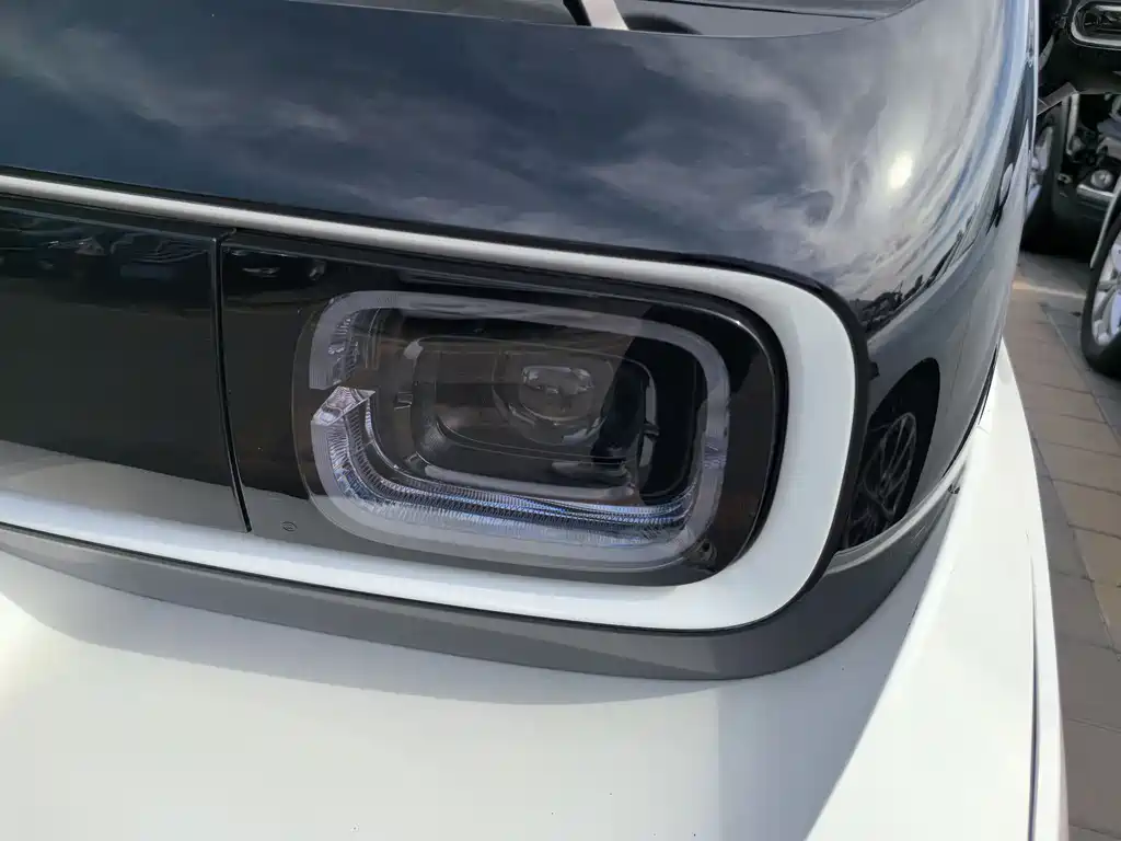 Baojun E300 2020