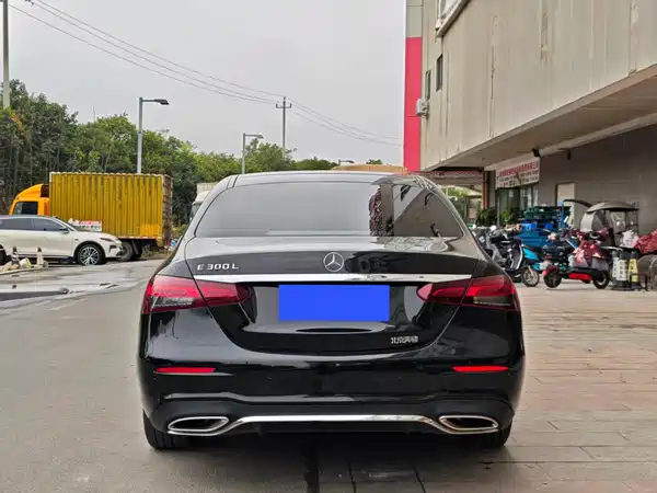 Mercedes-Benz E-Class 2021