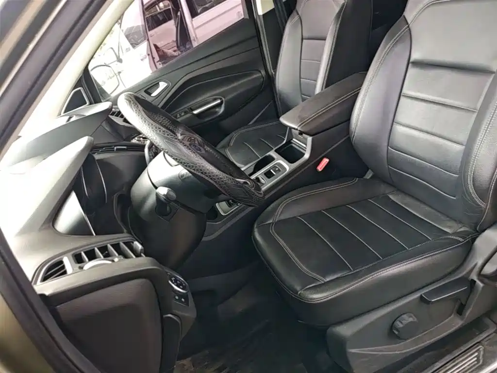 Ford Kuga 2018 — фото 15
