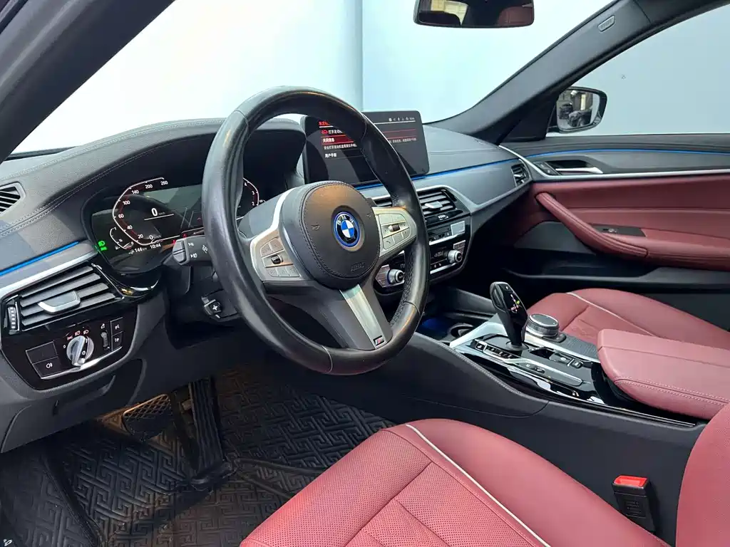 BMW 5 Series New Energy 2024 — фото 8