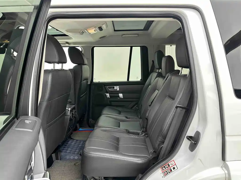 Land Rover Discovery 2015 — фото 2