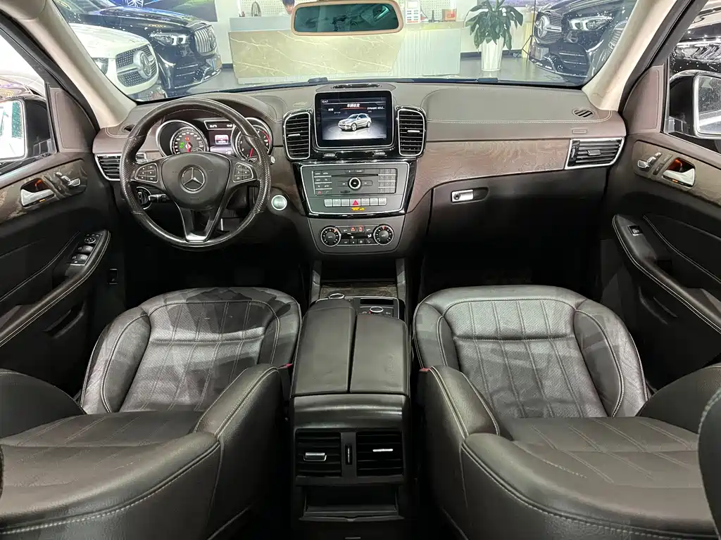 Mercedes-Benz GLE 2017 — фото 11