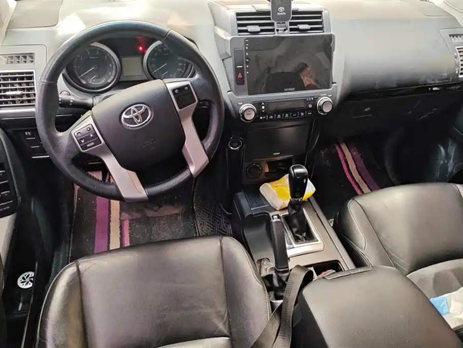 Toyota Prado 2017 — фото 12