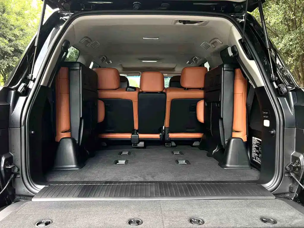 Lexus LX 2019 — фото 9
