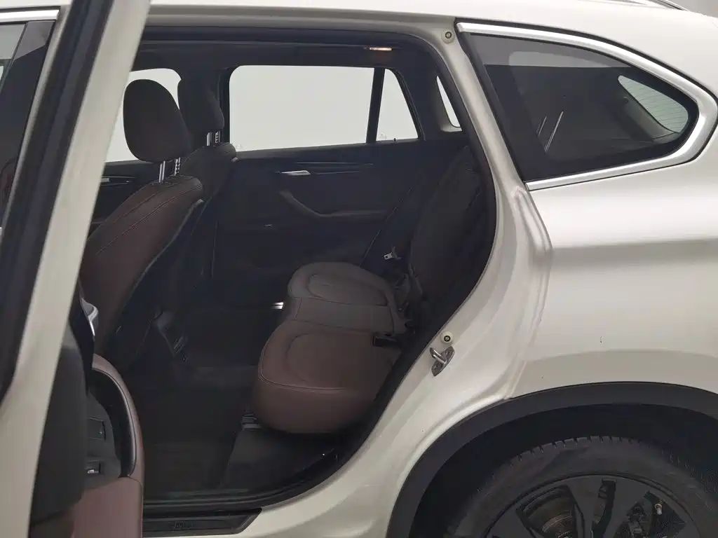 BMW X1 2020 — фото 15