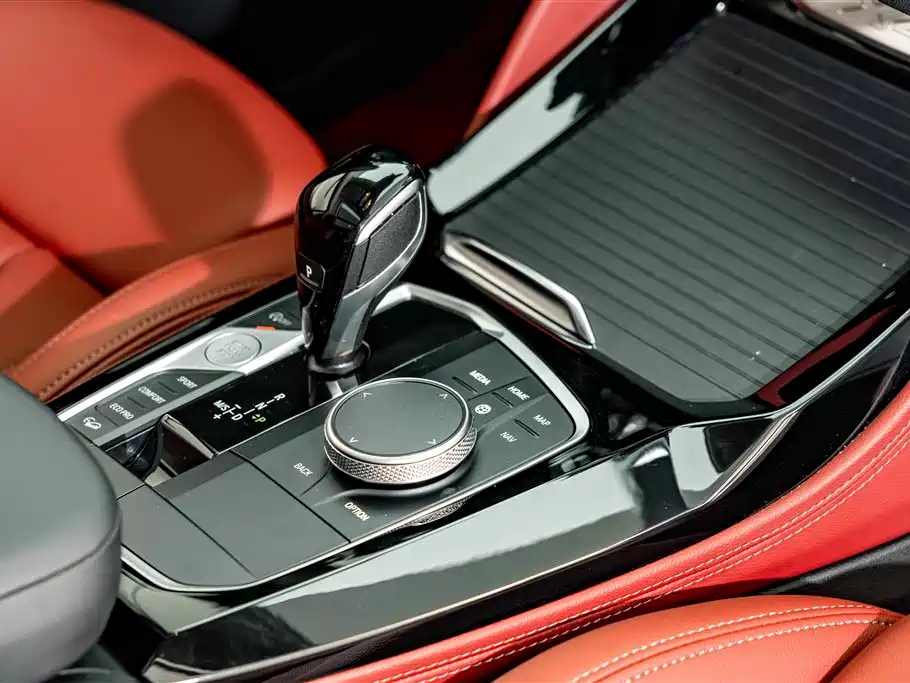 BMW X4 2024 — фото 18