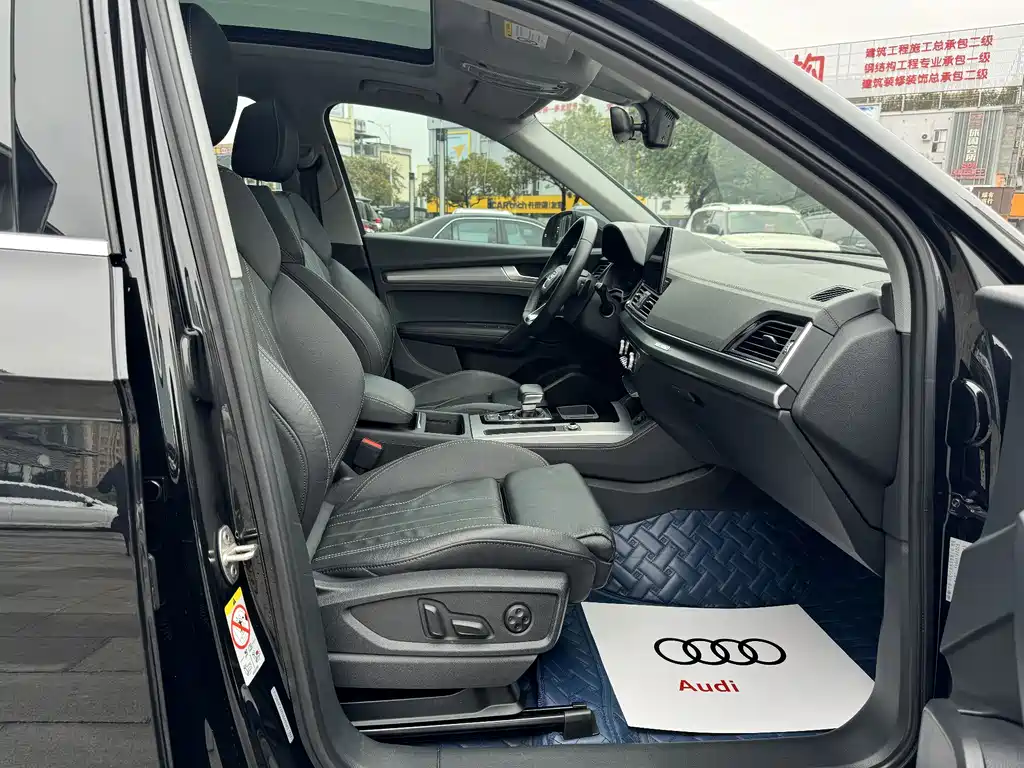Audi Q5L 2022 — фото 21