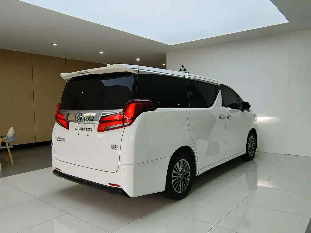 Toyota Alphard 2021 — фото 2
