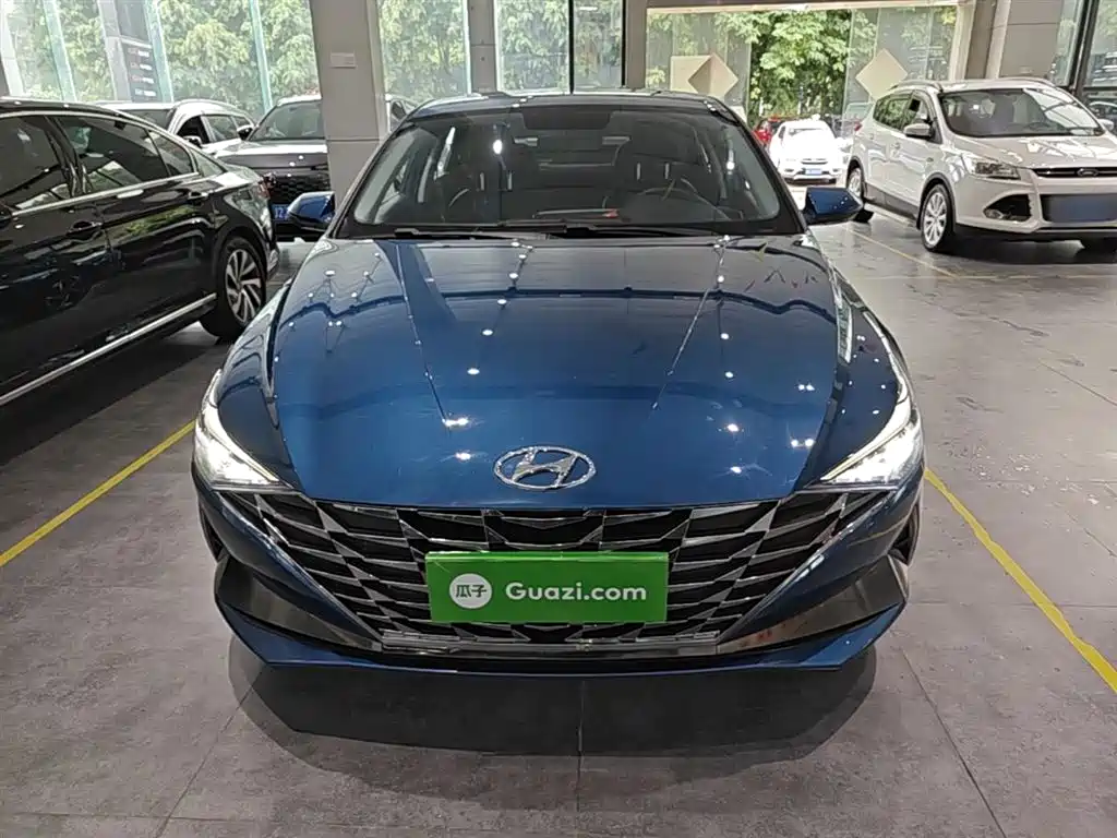 Hyundai Elantra 2021 — фото 3