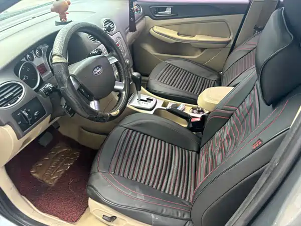 Ford Focus 2011