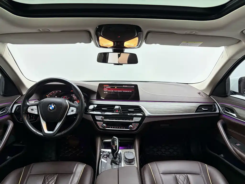BMW 5 Series 2020 — фото 13