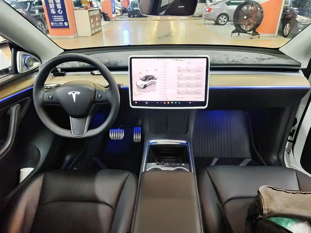 Tesla Model Y 2023 — фото 10
