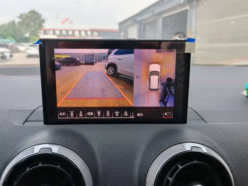 Audi Q2L 2022