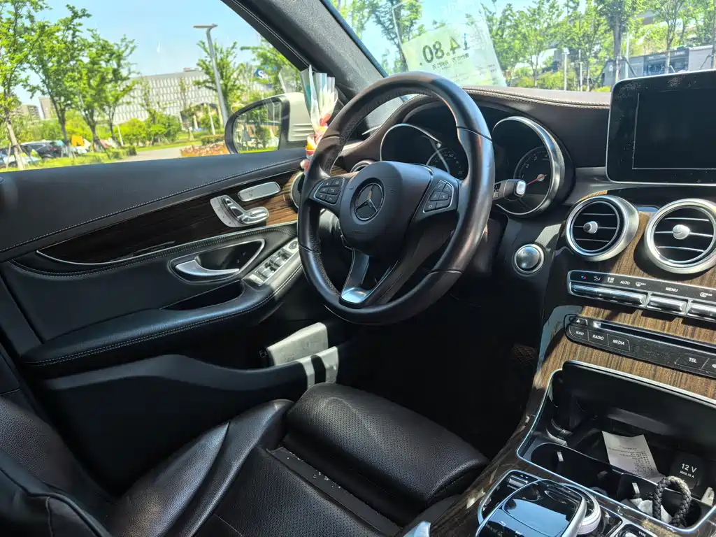 Mercedes-Benz GLC 2019 — фото 14