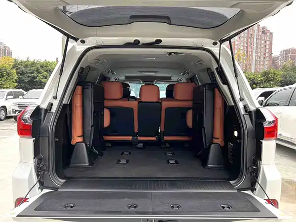 Lexus LX 2019