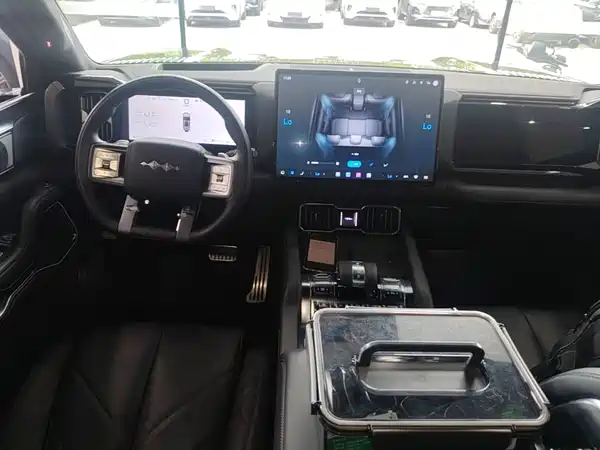 Fangchengbao Leopard 8 2025