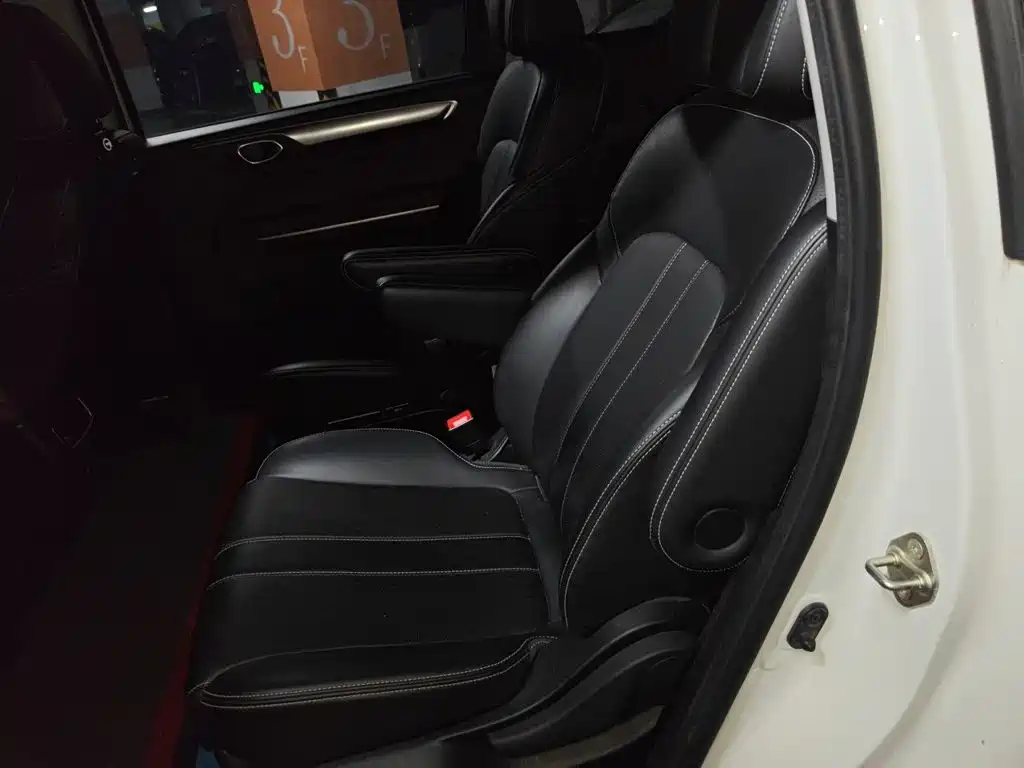GAC Trumpchi M6 2023 — фото 13
