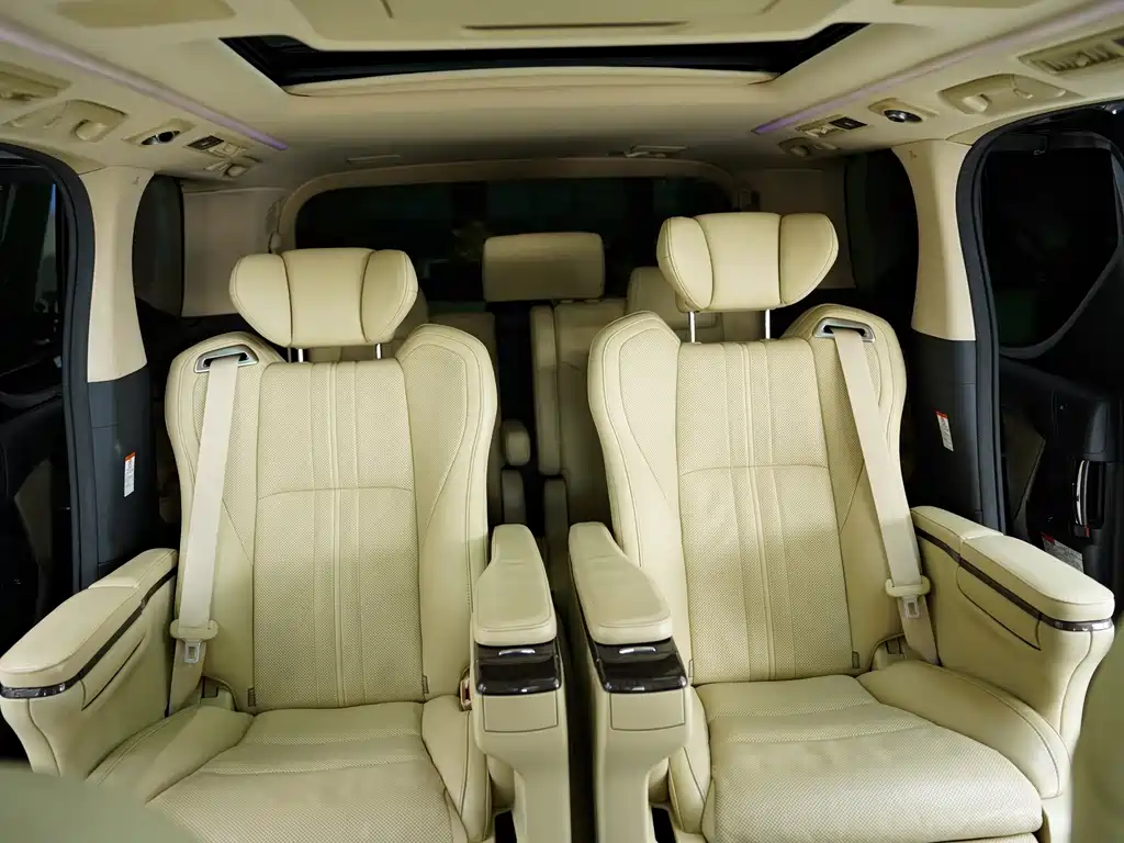 Toyota Vellfire 2020 — фото 16