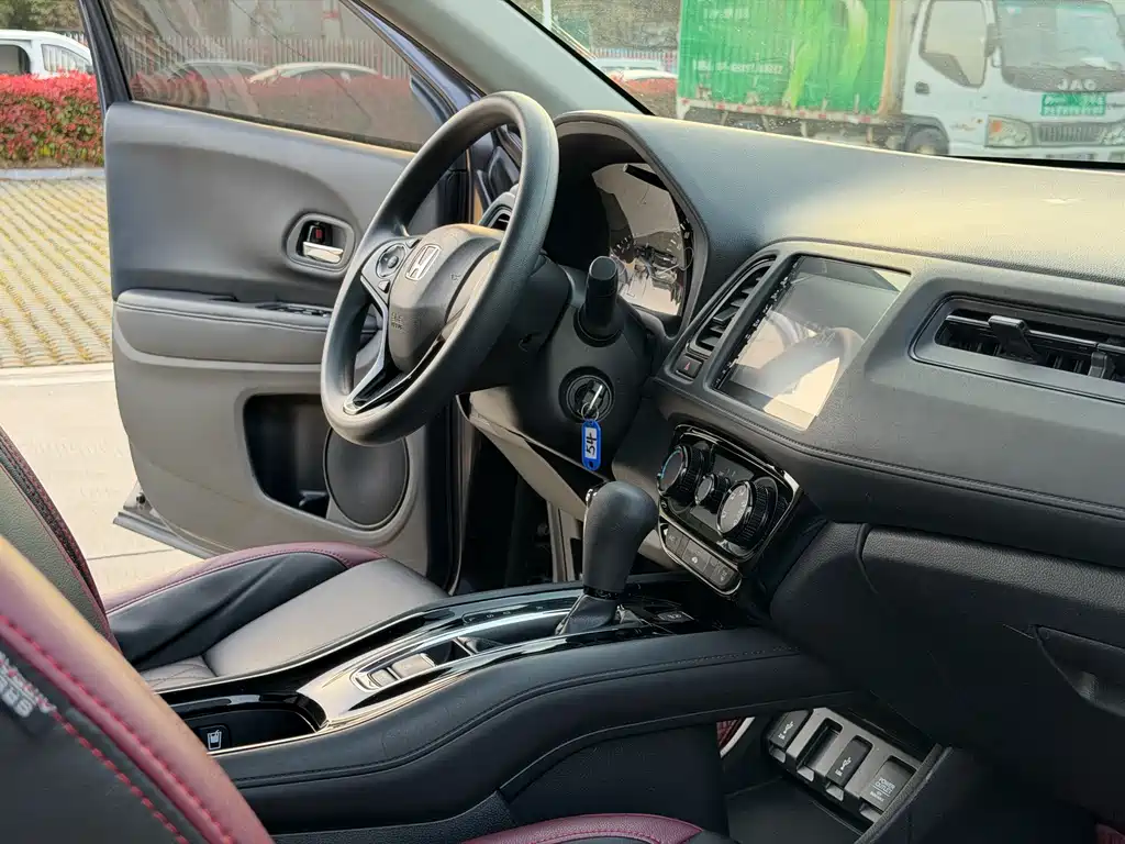 Honda Vezel 2021 — фото 14