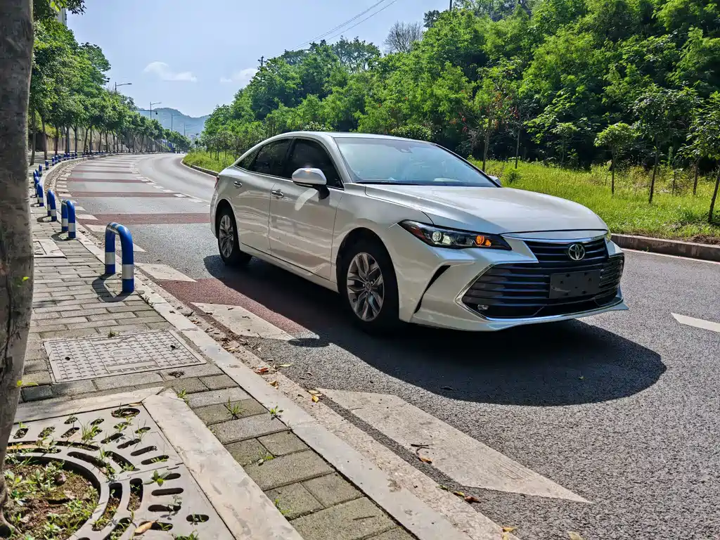 Toyota Avalon 2022