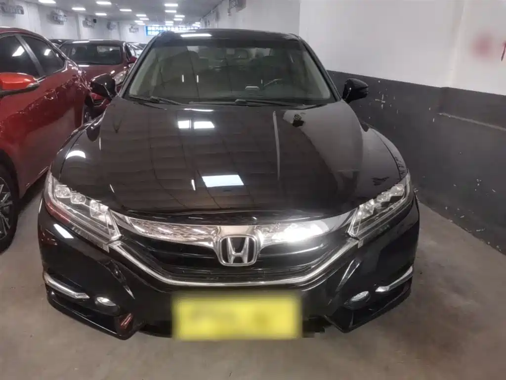 Honda Spirior 2015 — фото 3