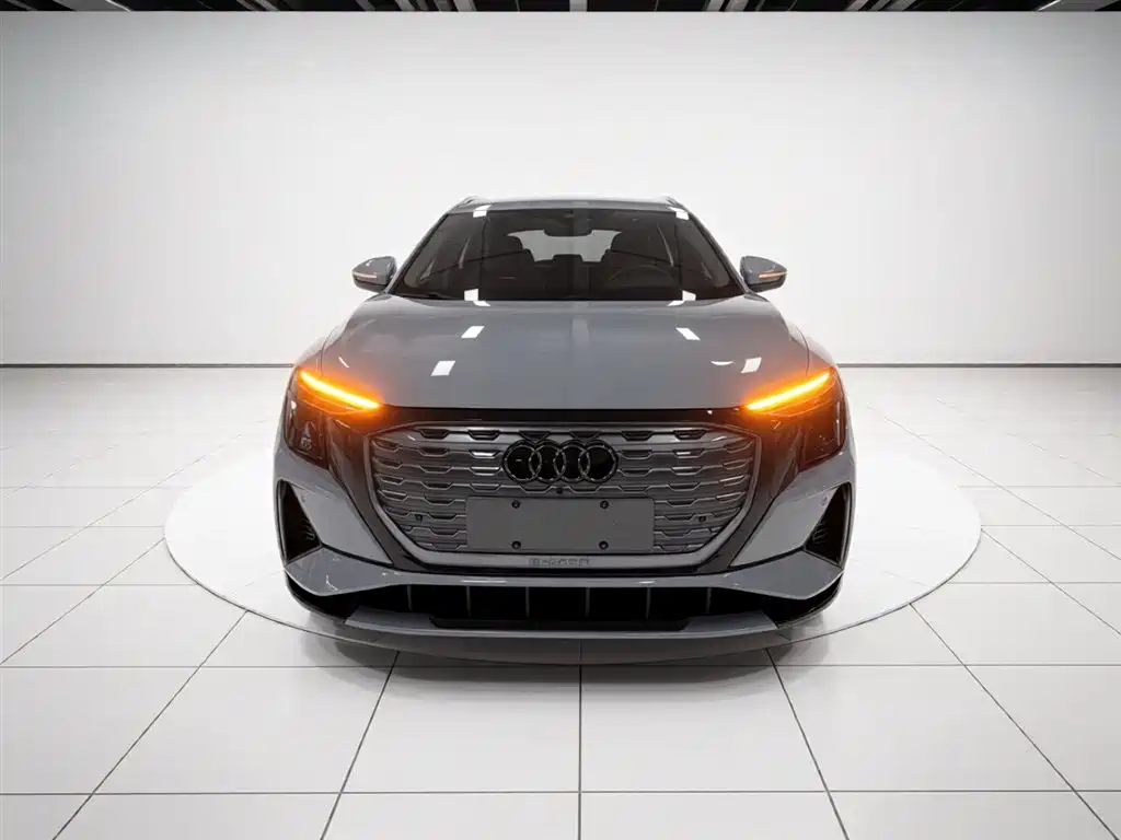 Audi Q5 e-tron 2022 — фото 3