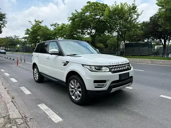 Land Rover Range Rover Sport 2013