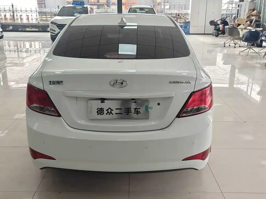 Hyundai Verna 2016 — фото 7
