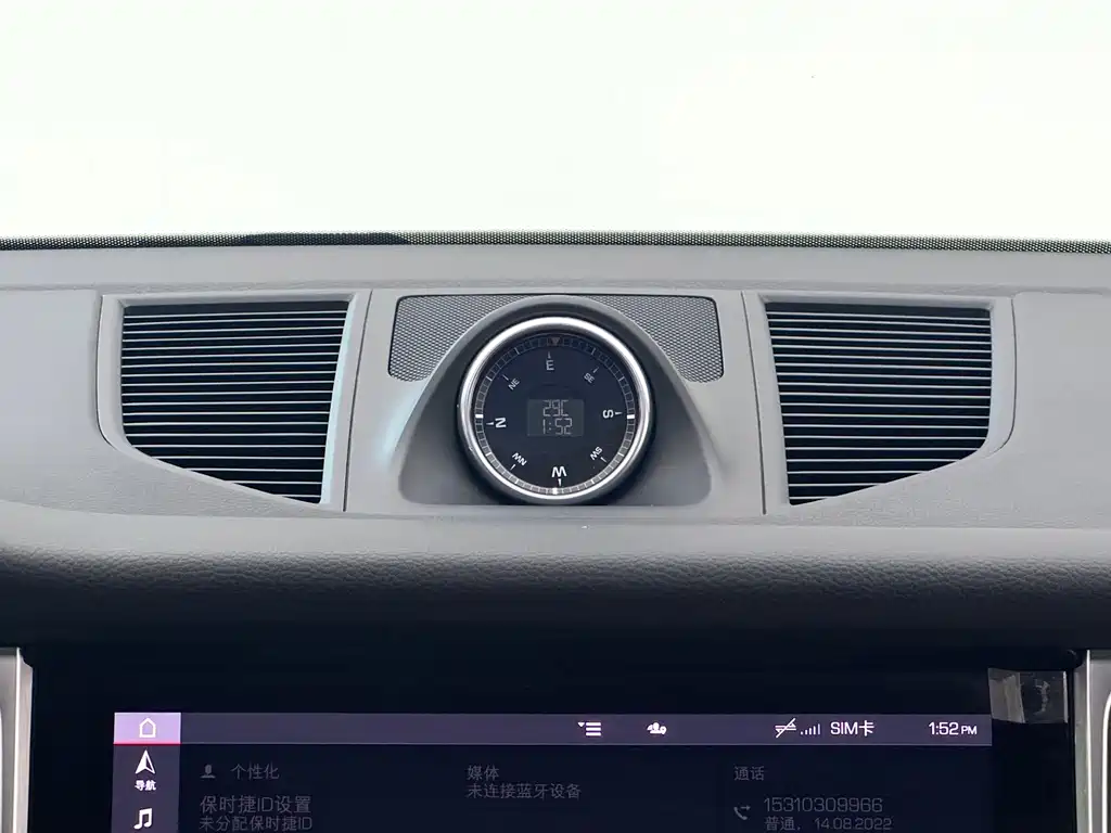 Porsche Macan 2022 — фото 20