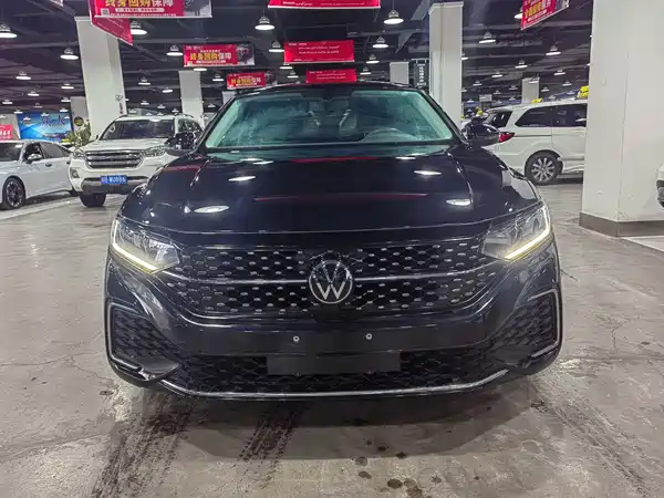 Volkswagen Passat 2023